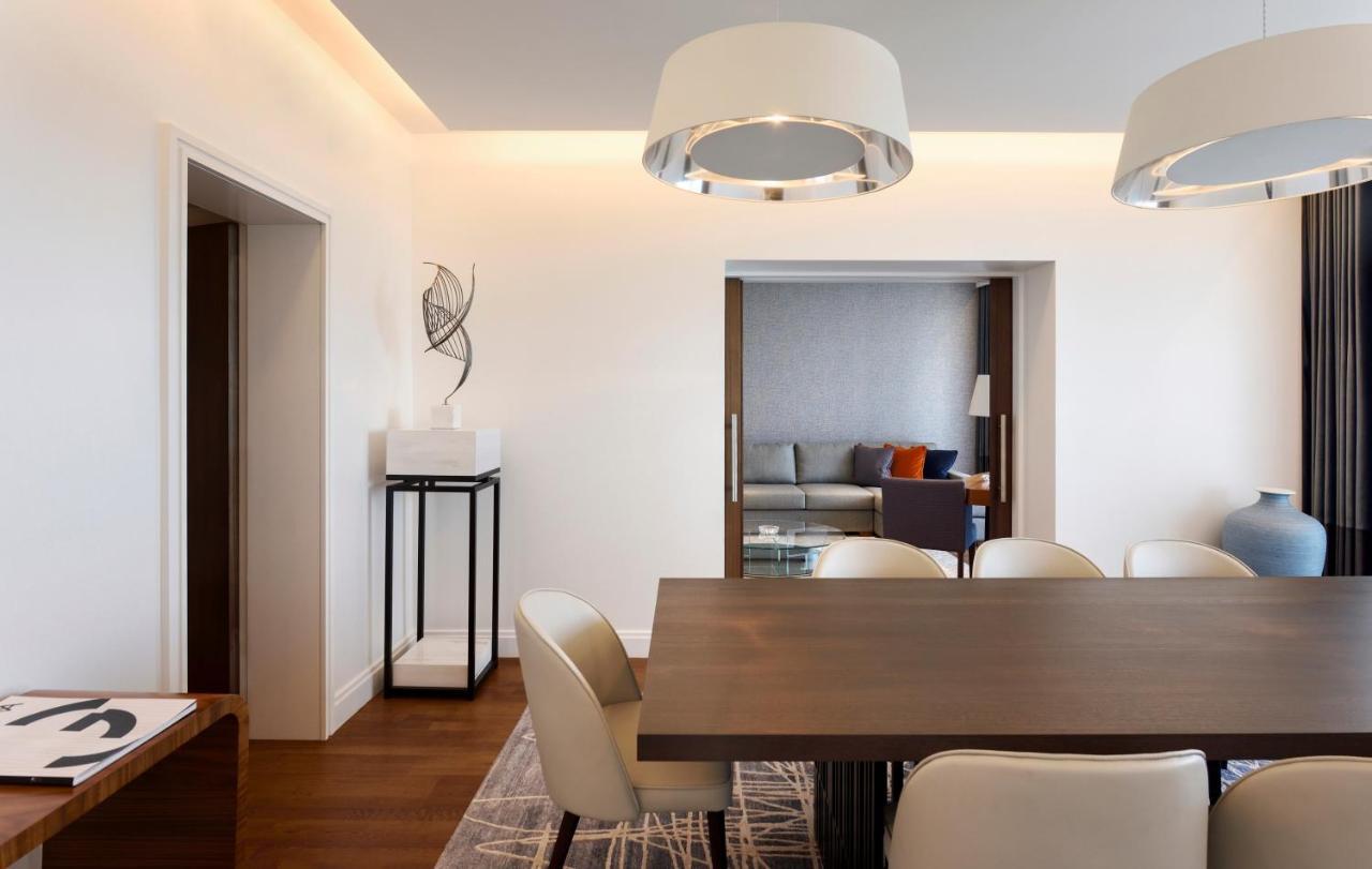 Makedonia Palace Thessalonique Extérieur photo A suite at the Mandarin Oriental, Munich